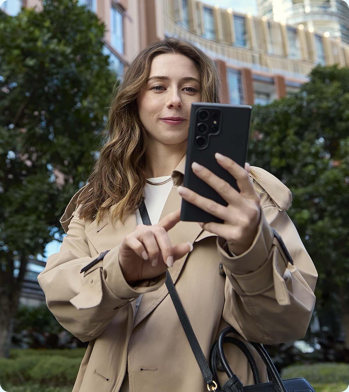 Indi looking at her phone